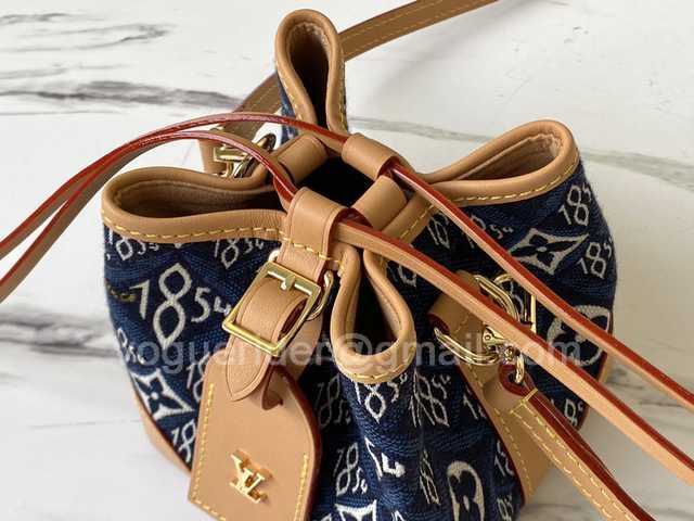 M57447 Noe Purse 12 M57447 Noe Purse 12