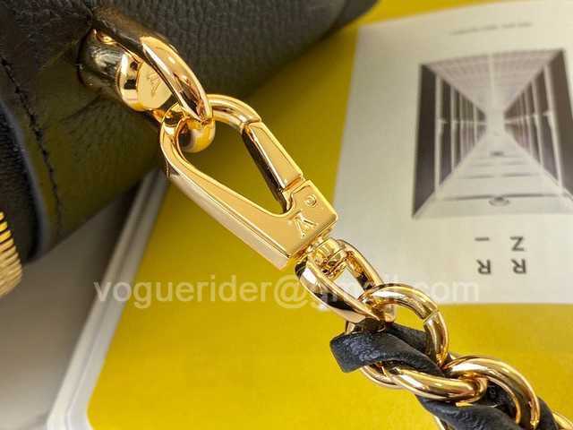 M45598 Vanity 19 M45598 Vanity 19