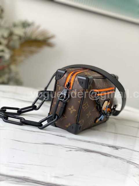 M80159 Mini Soft Trunk Zoom with Friends 18