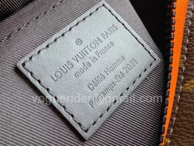 M80159 Mini Soft Trunk Zoom with Friends 18