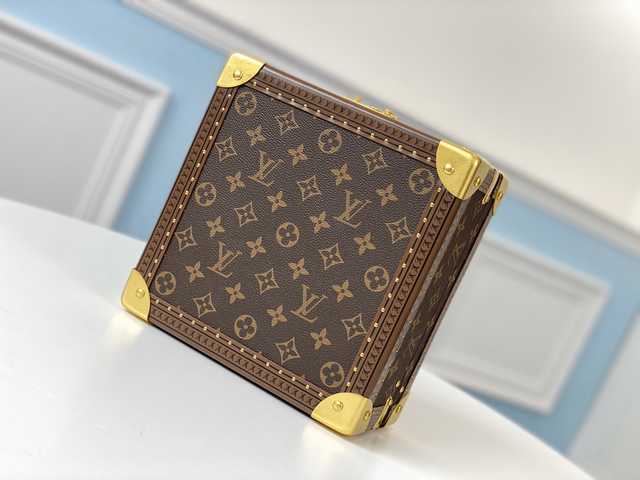 M44185 Jewelry Case 23 Red