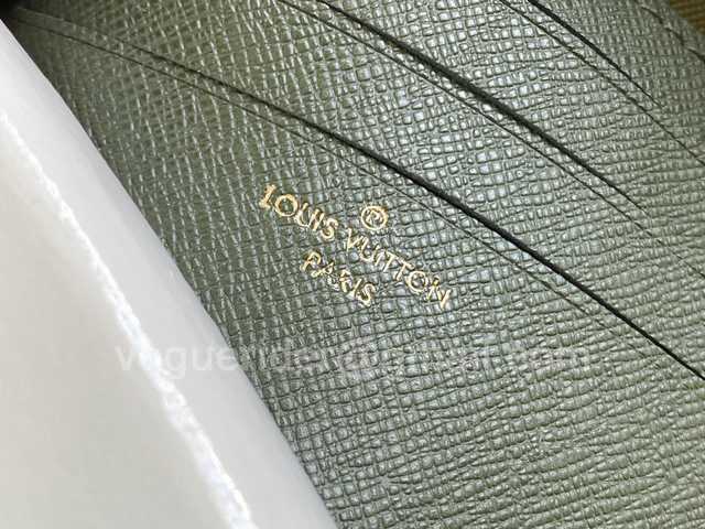 M80091 Multi Pochette Felicie 17 M80091 Multi Pochette Felicie 17