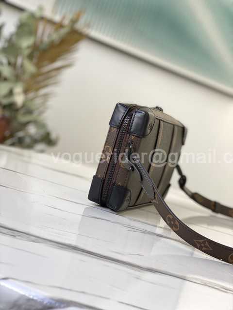 M30697 Soft Trunk 22