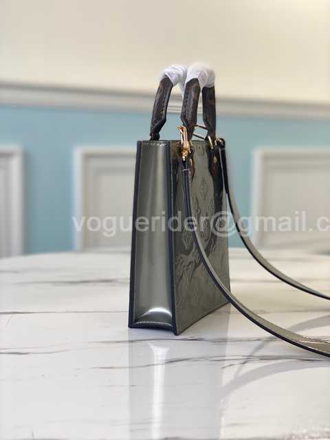 M90564 Petit Sac Plat 17