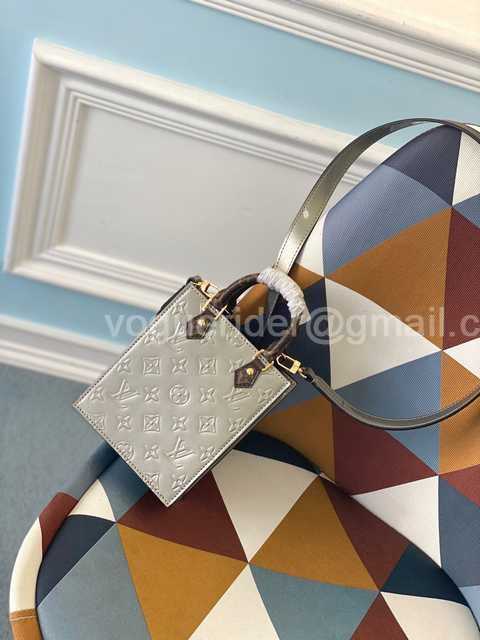 M90564 Petit Sac Plat 17