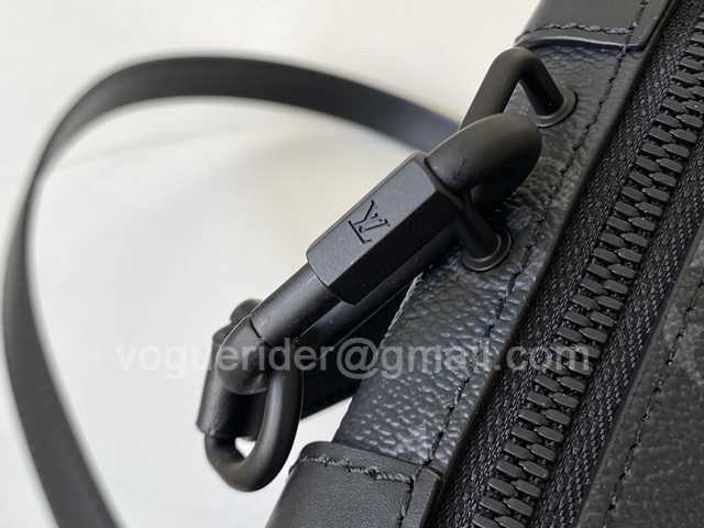 M45671 Soft Trunk Wallet 22