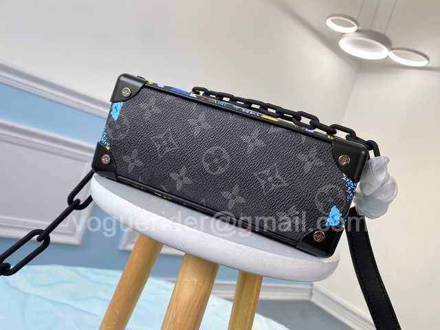 M44480 Mini Soft Trunk 18 M44480 Mini Soft Trunk 18