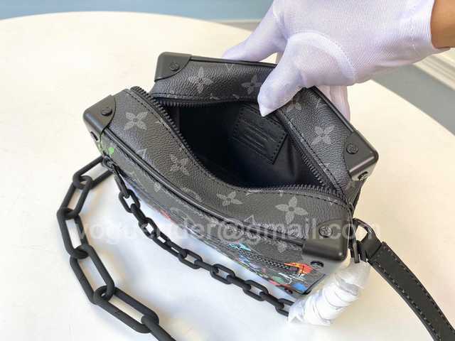 M44480 Mini Soft Trunk 18 M44480 Mini Soft Trunk 18