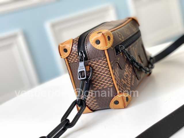 N60394 Mini Soft Trunk 18