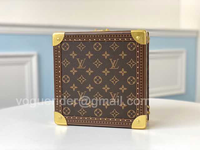 M44185 Jewelry Case 23 Rose