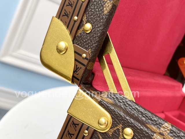 M44185 Jewelry Case 23 Rose