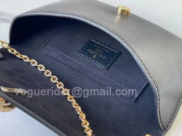 M80682 Padlock on Strap 19