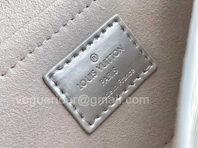 M80819 Padlock on Strap 19