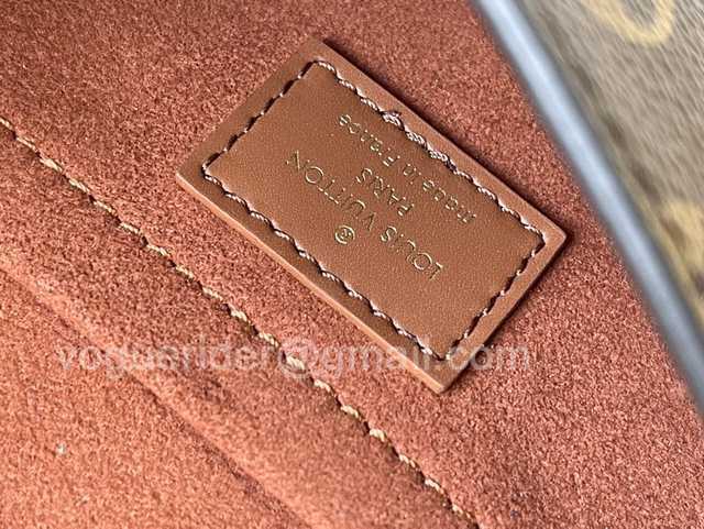 M80763 Padlock on Strap 19