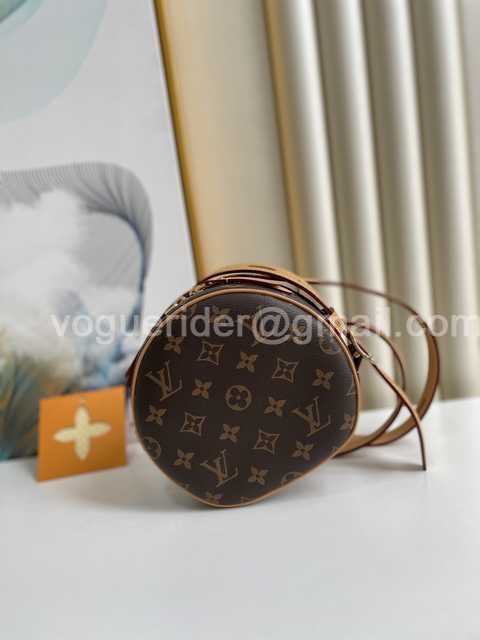 M45149 Boite Chapeau Souple 17 M45149 Boite Chapeau Souple 17