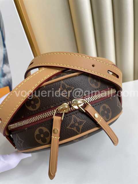 M45149 Boite Chapeau Souple 17 M45149 Boite Chapeau Souple 17