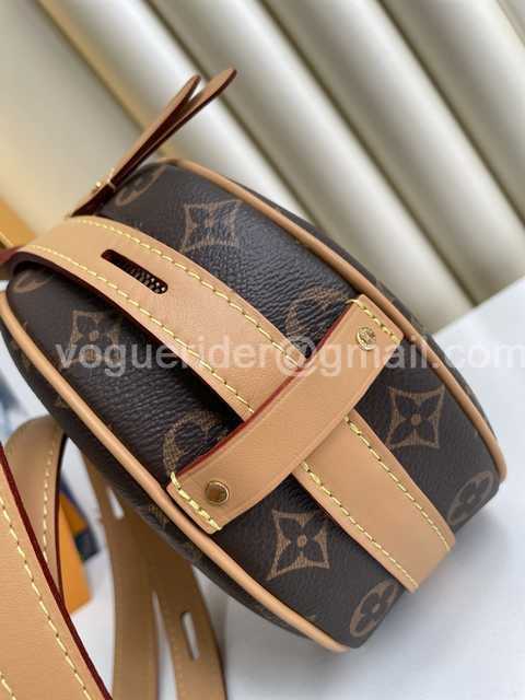 M45149 Boite Chapeau Souple 17 M45149 Boite Chapeau Souple 17