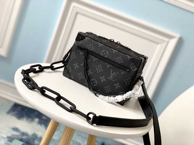 M44480 Mini Soft Trunk 18