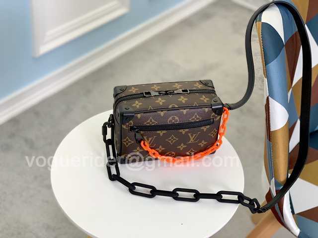 M44480 Mini Soft Trunk 18