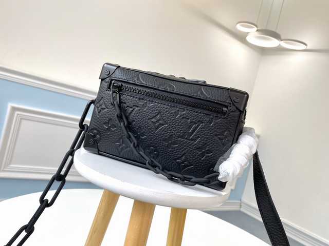 M44480 Mini Soft Trunk 18