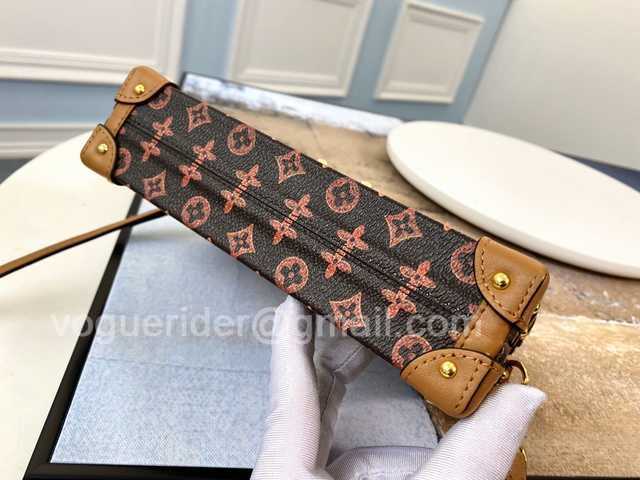 M44407 Petite Malle Box 19