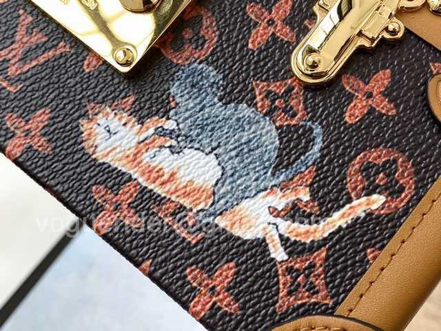 M44407 Petite Malle Box 19