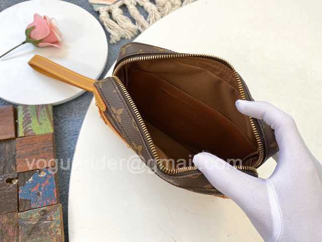 M44779 Soft Trunk Clutch 21