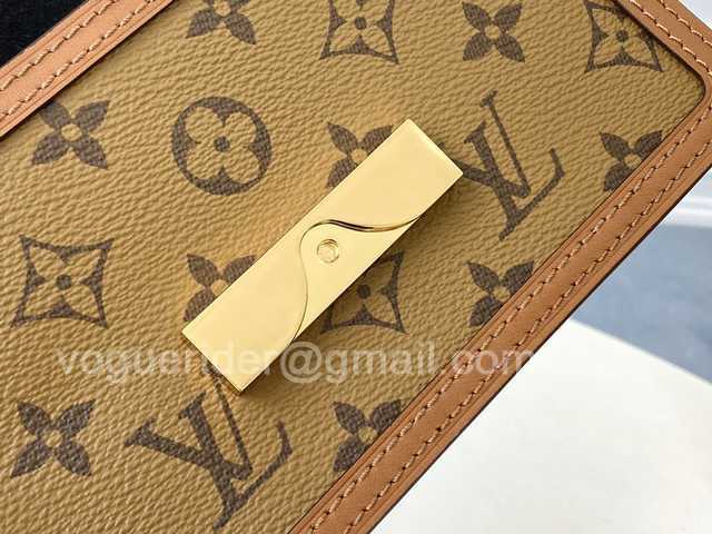 M68746 Dauphine on Chain 19 M68746 Dauphine on Chain 19