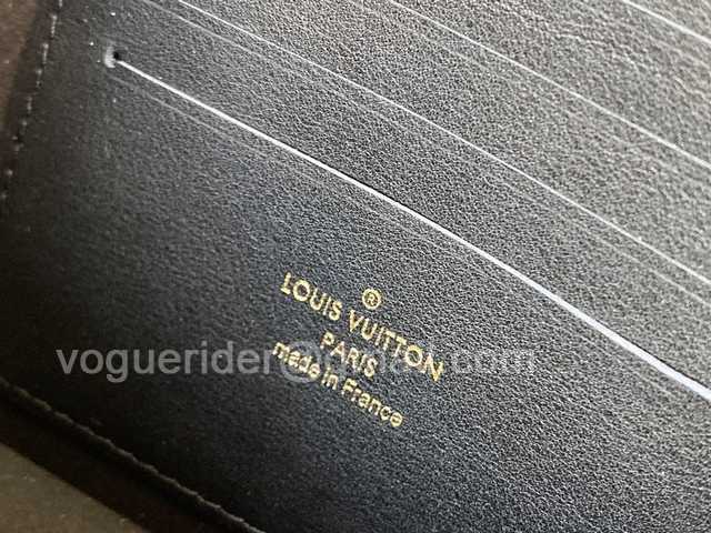 M68746 Dauphine on Chain 19