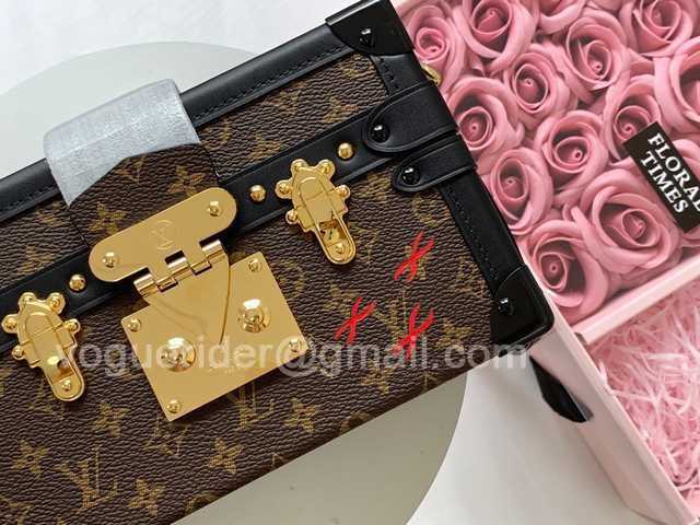 M44199 Petite Malle Box 19 steel M44199 Petite Malle Box 19 steel