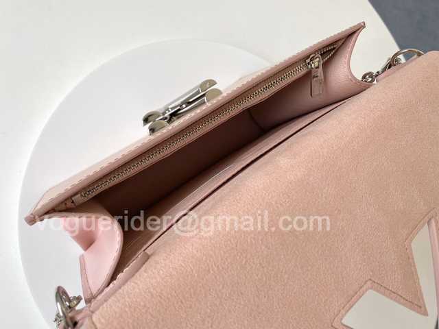 M68559 Twist Belt 19