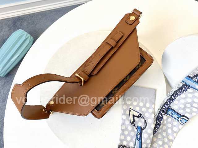 M44586 Dauphine Belt Bag 19