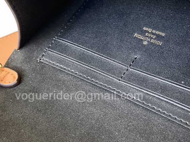 M44586 Dauphine Belt Bag 19