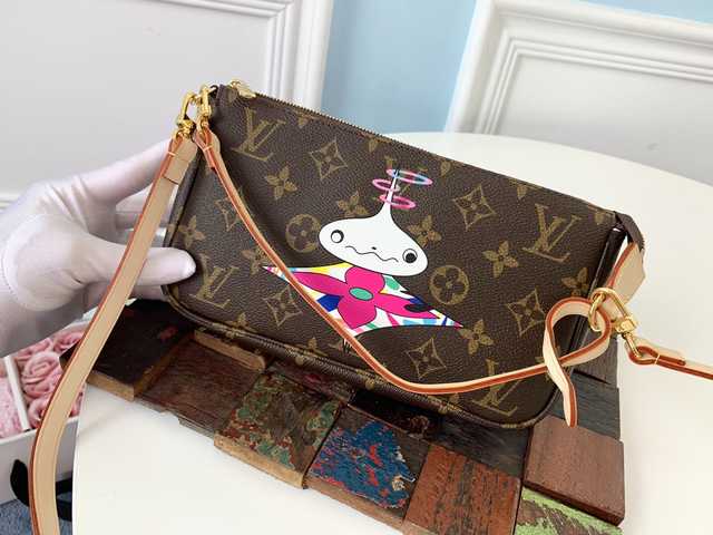 M51980 Pochette Accessories 21