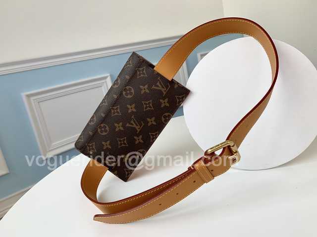 M44667 S Lock 20 Belt Bag M44667 S Lock 20 Belt Bag