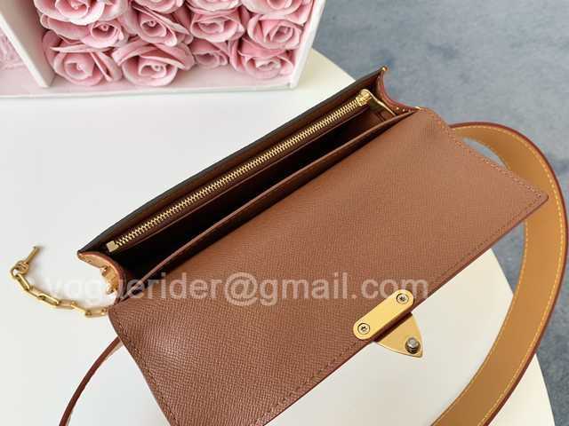 M44667 S Lock 20 Belt Bag M44667 S Lock 20 Belt Bag