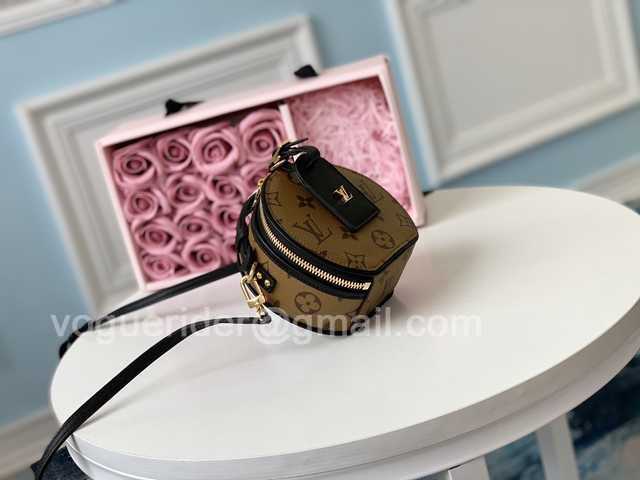 M68276 Mini Boite Chapeau 13 M68276 Mini Boite Chapeau 13