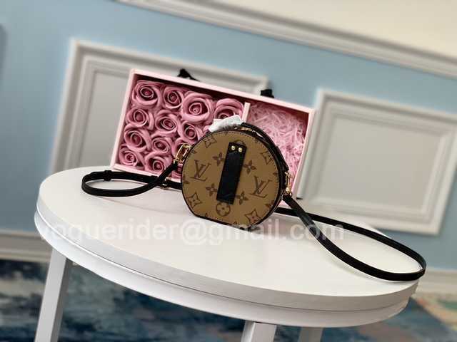 M68276 Mini Boite Chapeau 13 M68276 Mini Boite Chapeau 13