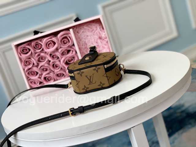 M68276 Mini Boite Chapeau 13 M68276 Mini Boite Chapeau 13