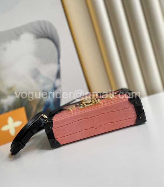 N94243 Petite Malle Box 19