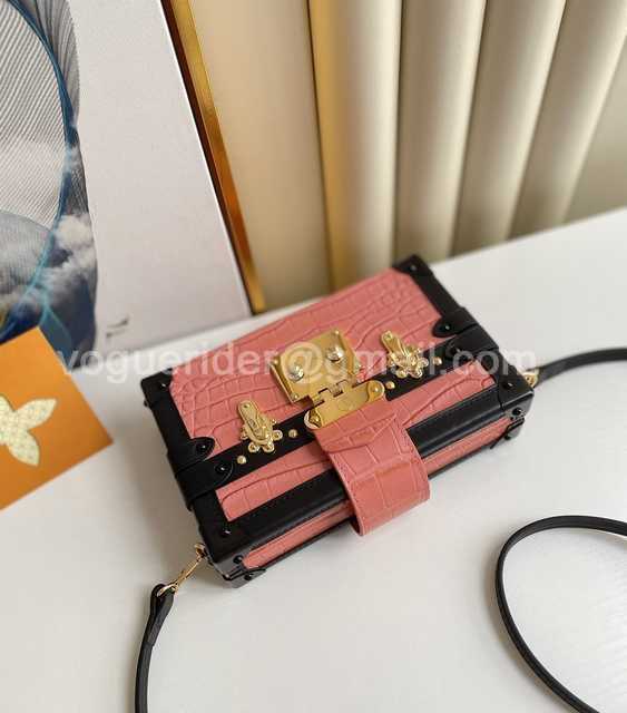 N94243 Petite Malle Box 19