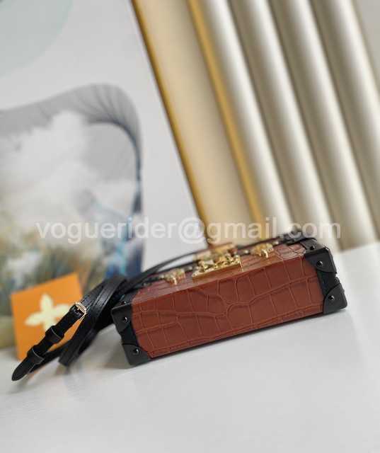 N98998 Petite Malle Box 19