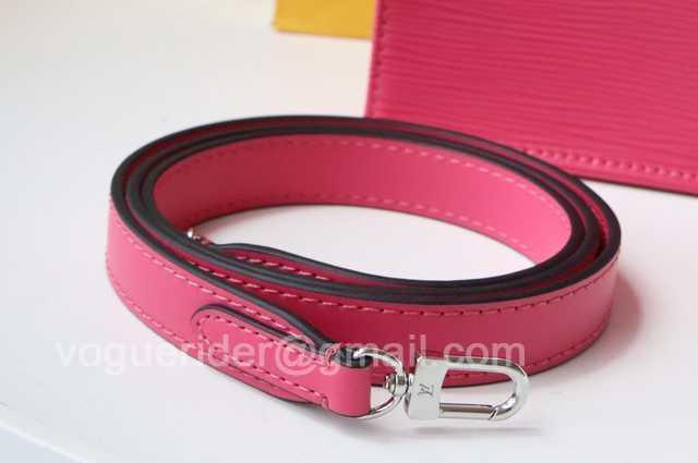 M69441 Petit Sac Plat 17 M69441 Petit Sac Plat 17