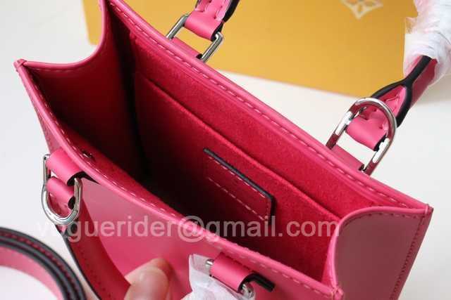 M69441 Petit Sac Plat 17 M69441 Petit Sac Plat 17