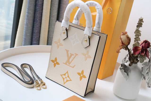 M80449 Petit Sac Plat 17