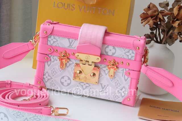 M40273 Petite Malle 19 M40273 Petite Malle 19