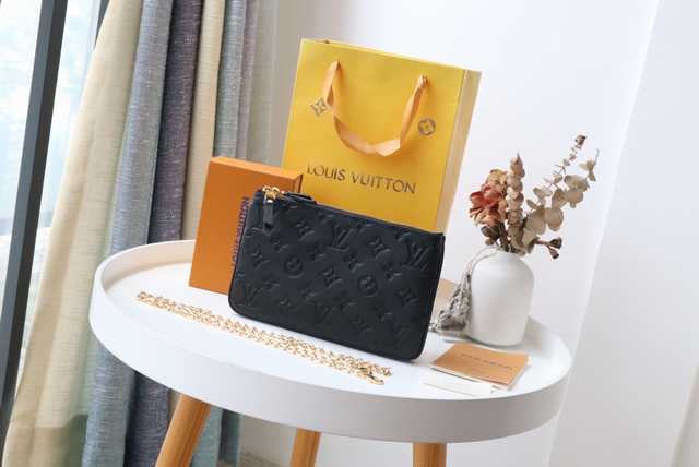 M68568 Double Zip Pochette 20