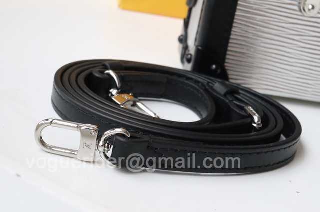 M40273 Petite Malle 19 M40273 Petite Malle 19