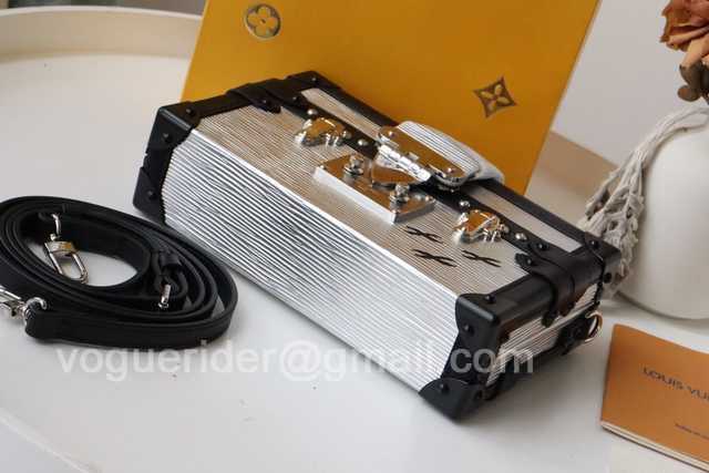 M40273 Petite Malle 19 M40273 Petite Malle 19