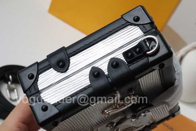 M40273 Petite Malle 19 M40273 Petite Malle 19